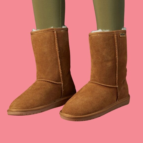 Minnetonka Sheepskin Lined Suede Boots - Size 9 | Cozy Winter Essential! 🔥 - Picture 1 of 8
